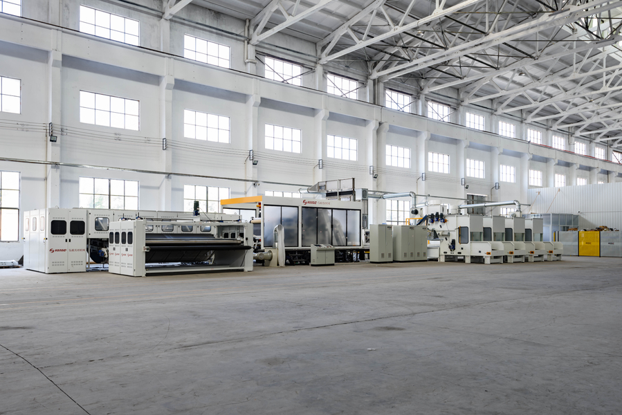 Changshu Hongyi Nonwoven Machinery Co.,Ltd manufacturer production line